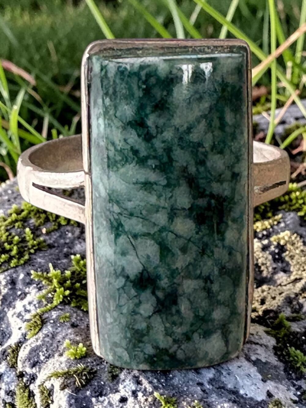 Vintage Sterling Silver Moss Agate Distinctive Rectangular Statement Ring Bezel